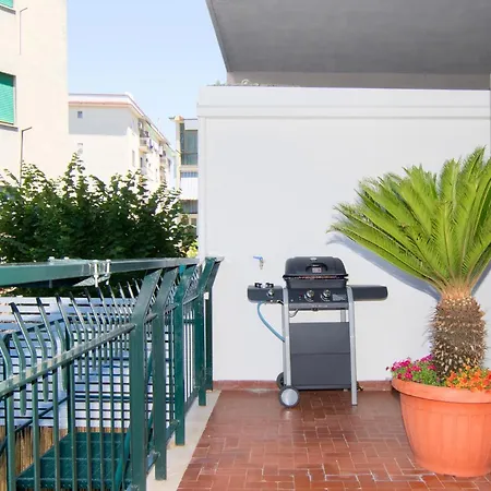 Casa Enza, For Up To 5 People, Center דירה *