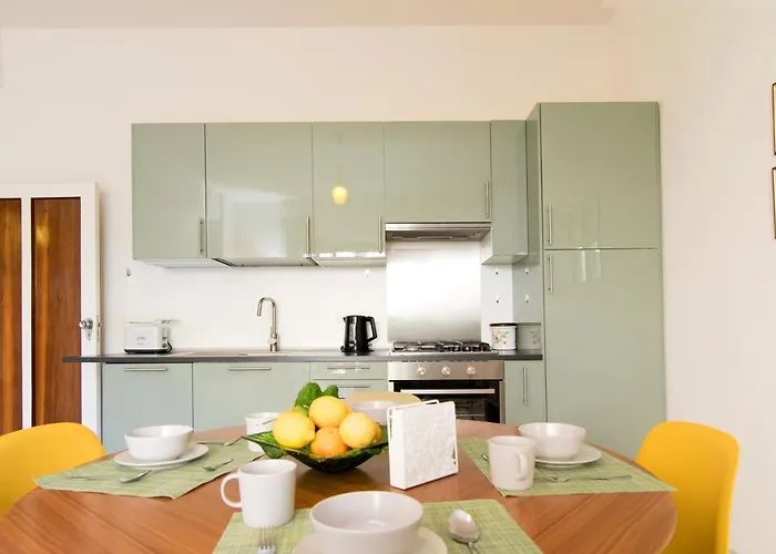 Casa Enza, For Up To 5 People, Center * Sorrente